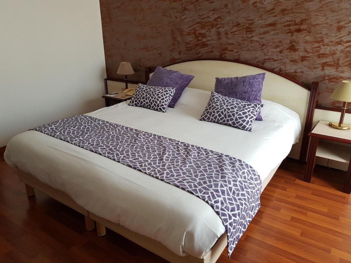 Hotel Ariane Istres Eksteriør bilde