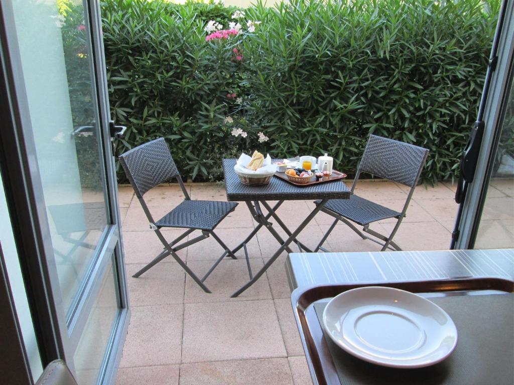 Hotel Ariane Istres Rom bilde
